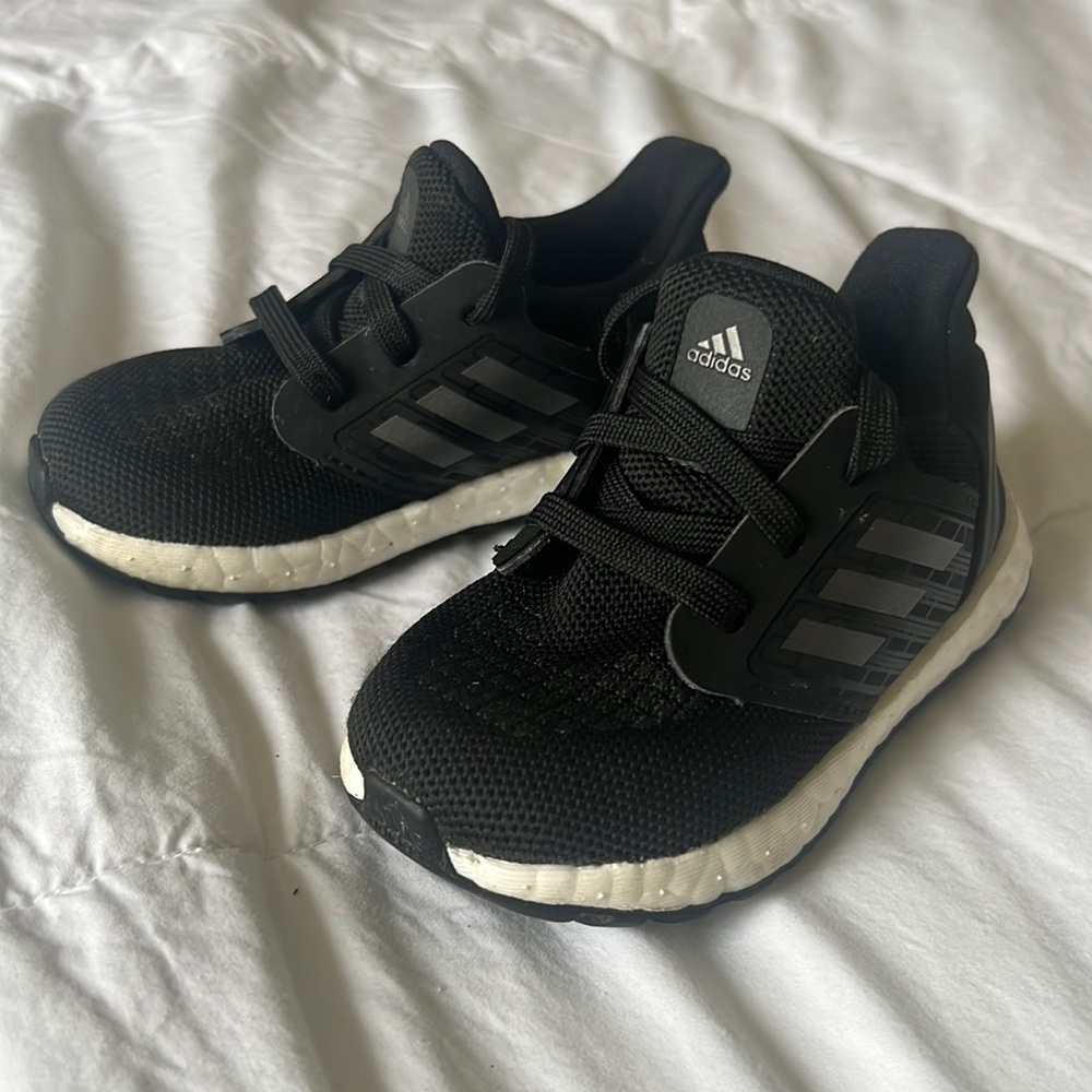 Adidas Ultraboost black and white size kids 6C  EG4816 children’s toddler